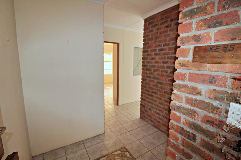 5 Bedroom Property for Sale in Fraaiuitsig Western Cape